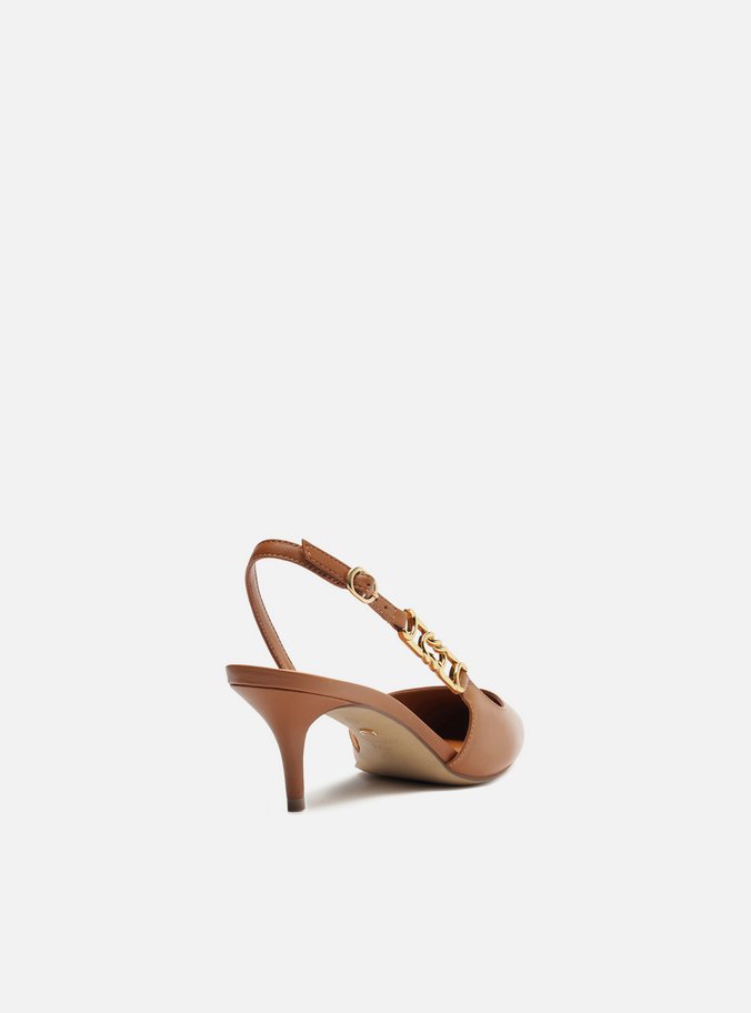 Scarpin Marrom Couro Bico Fino Detalhe Metal