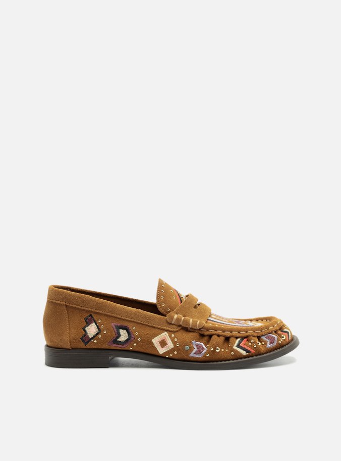Mocassim Marrom Suede Bridão Metálico Bordado