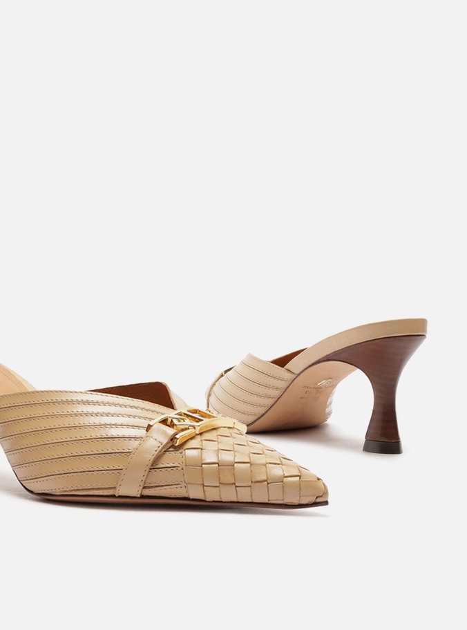 Mule Nude Couro Bico Fino Slingback Metal