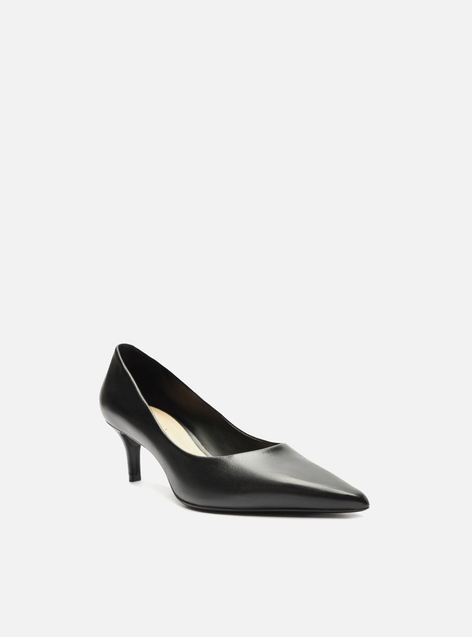 Scarpin Preto Couro Salto Baixo Fino Básico