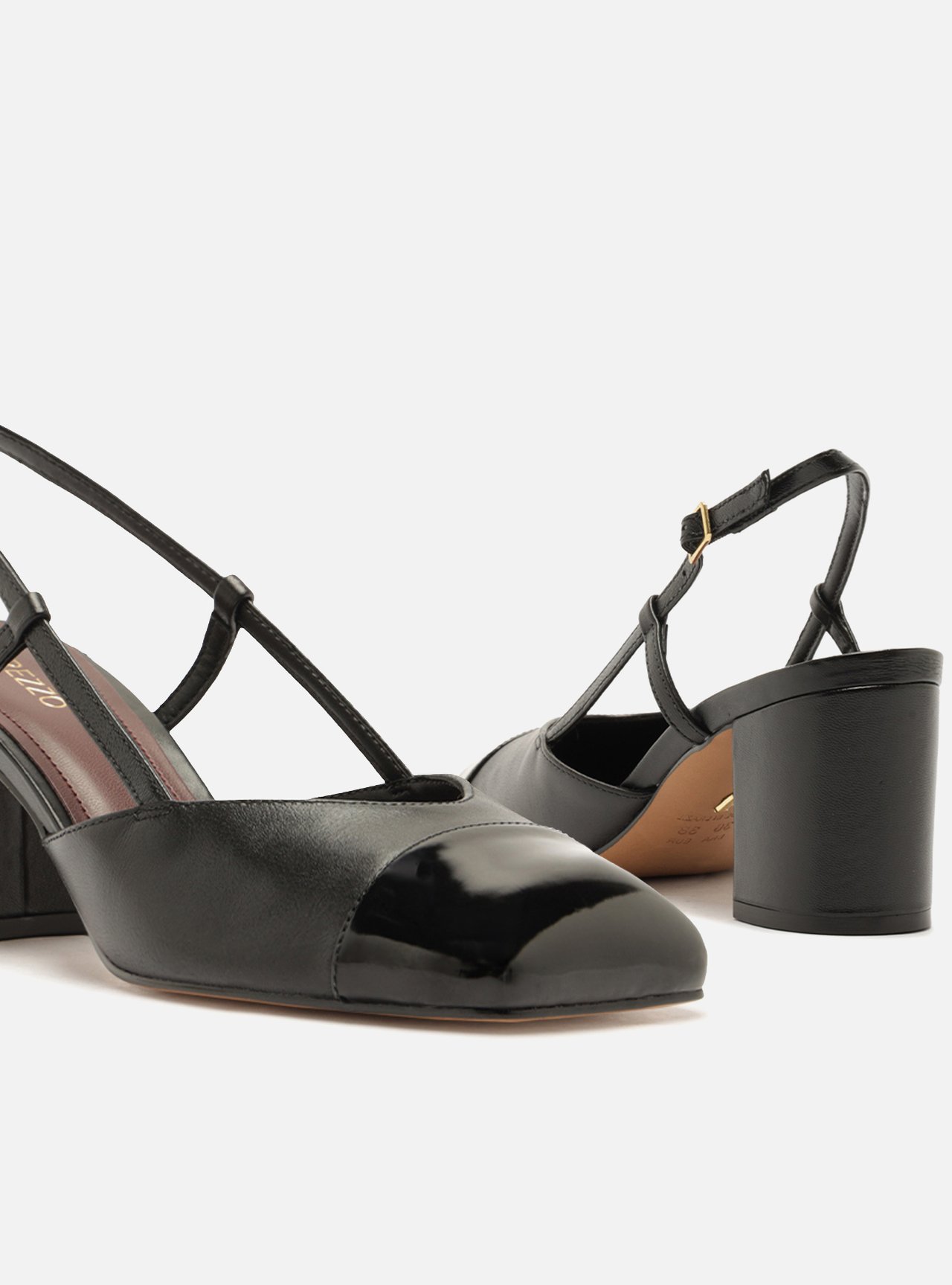 Scarpin Preto Verniz Salto Bloco Slingback — foto 4