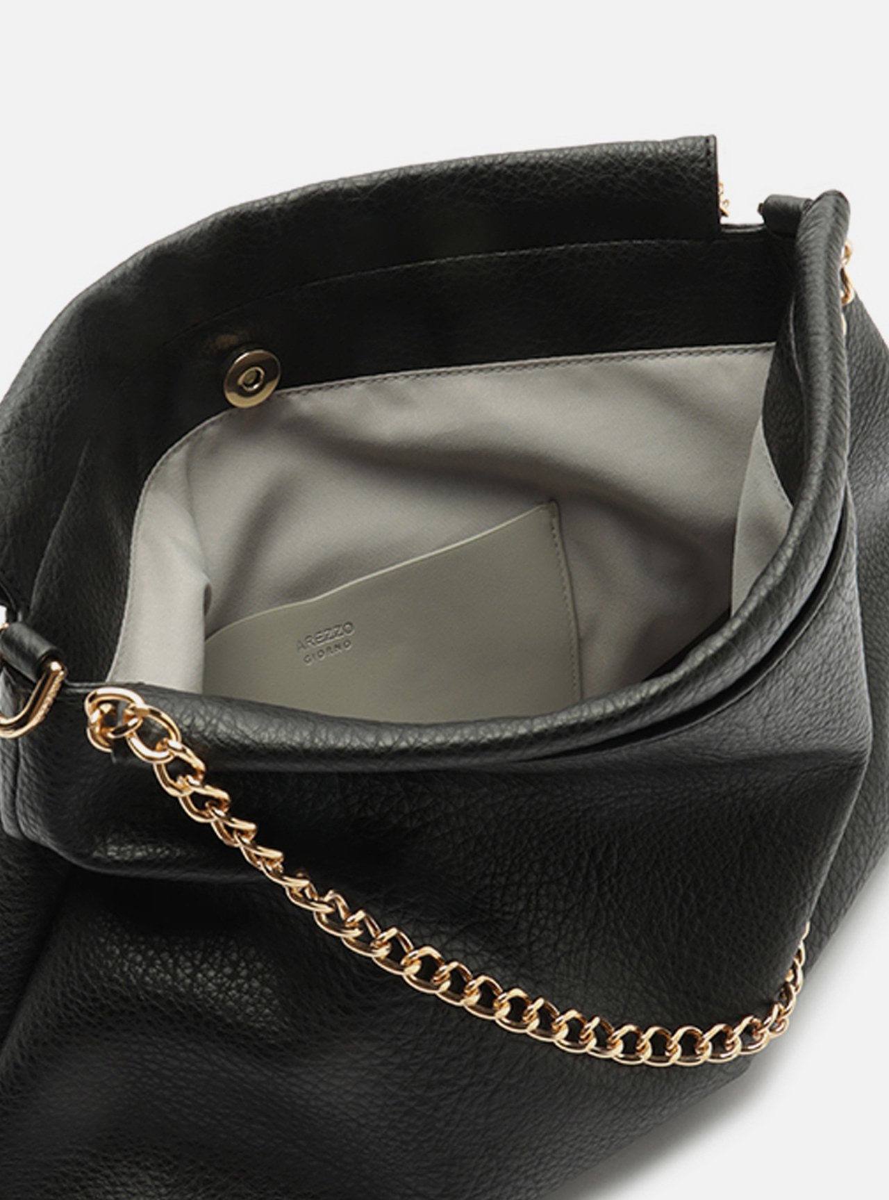 Bolsa Hobo Preta Média Alça Corrente — foto 4