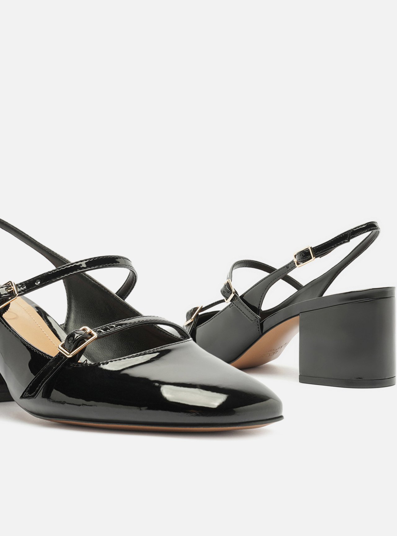 Scarpin Preto Verniz Salto Bloco Tiras Slingback — foto 4