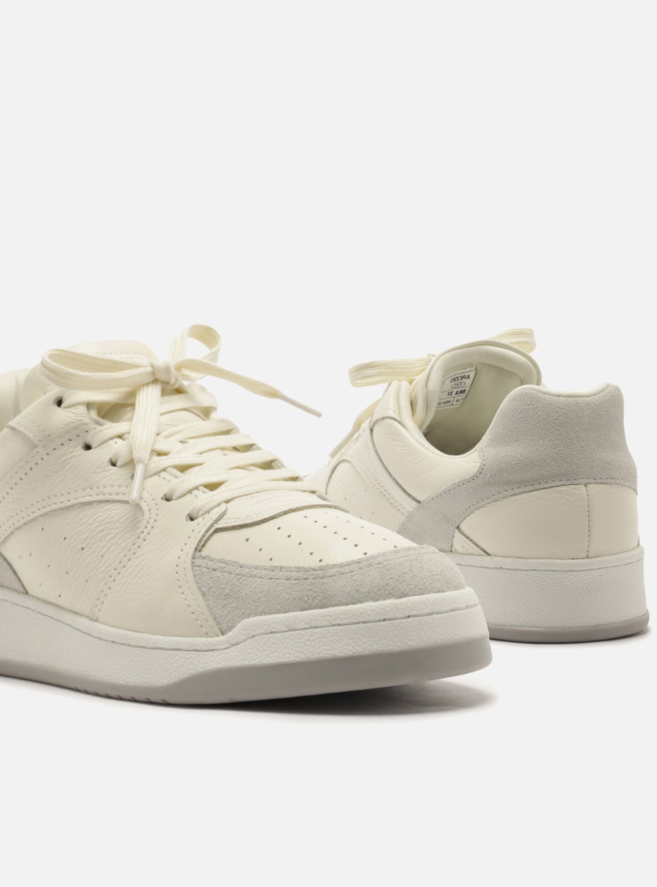 Tênis Branco Amarração Suede — foto 4