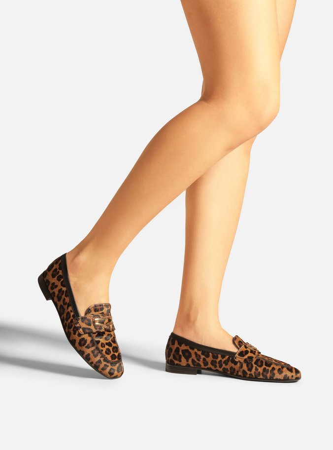 Mocassim Animal Print Tira Metal