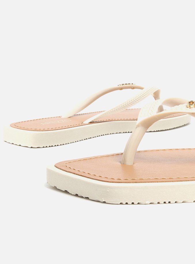 Chinelo de Dedo Off-White Bico Quadrado Brizza