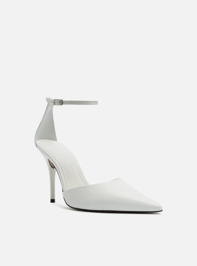 Scarpin Branco Salto Fino Fivela