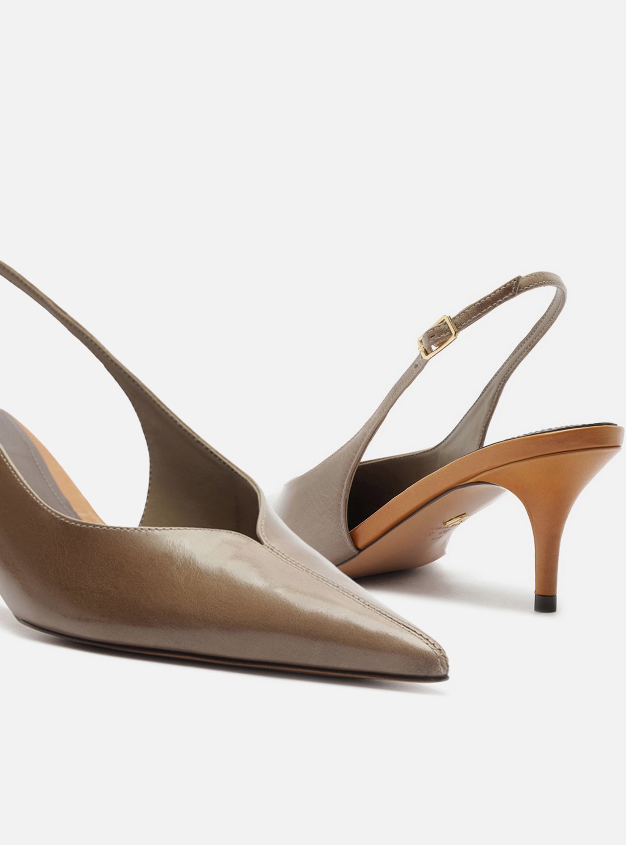 Scarpin Cinza Couro Salto Fino Slingback — foto 4