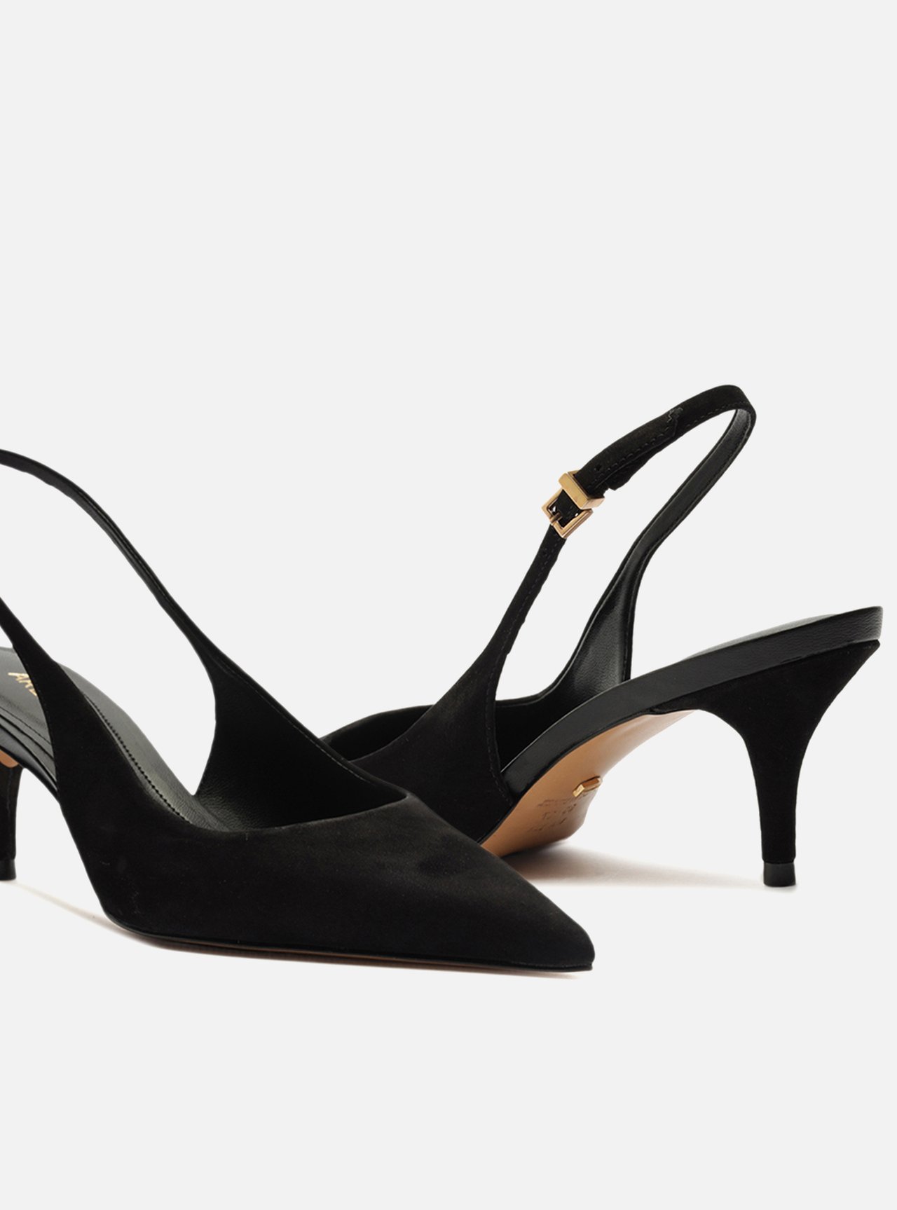 Scarpin Preto Acamurçado Slingback Salto Baixo — foto 4