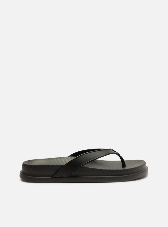 Chinelo de Dedo Preto Lara Brizza