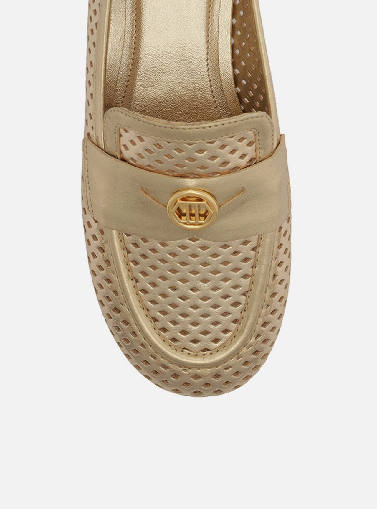 Mocassim Dourado Couro Bico Redondo Vazado Metal — foto 5
