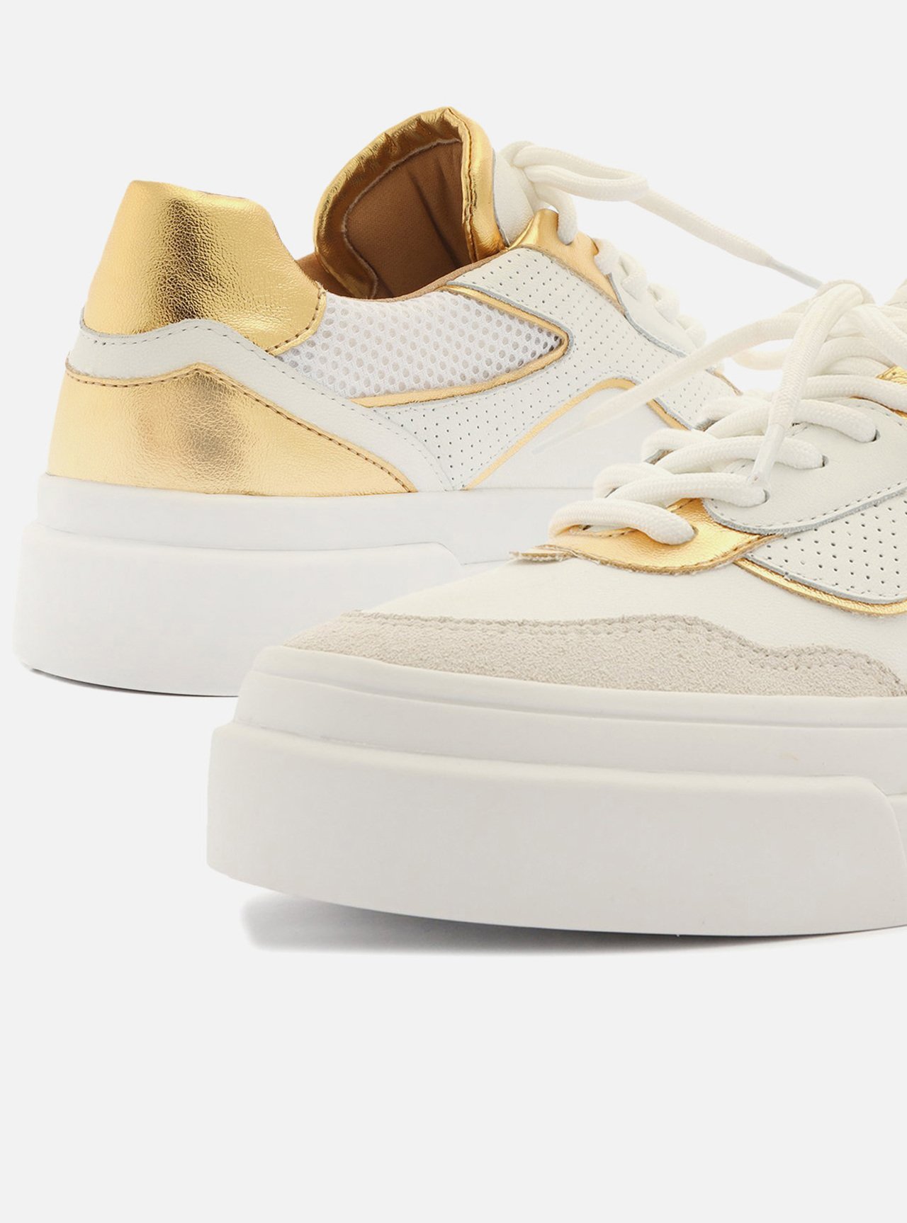 Tenis dourado e hotsell branco