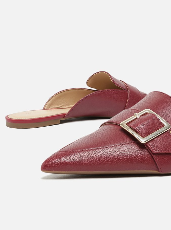 Mule Vermelha Fivela