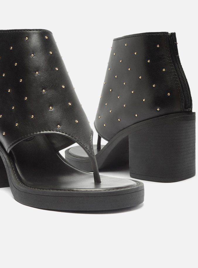 Sandal Boot Preta Couro Salto Bloco Studs
