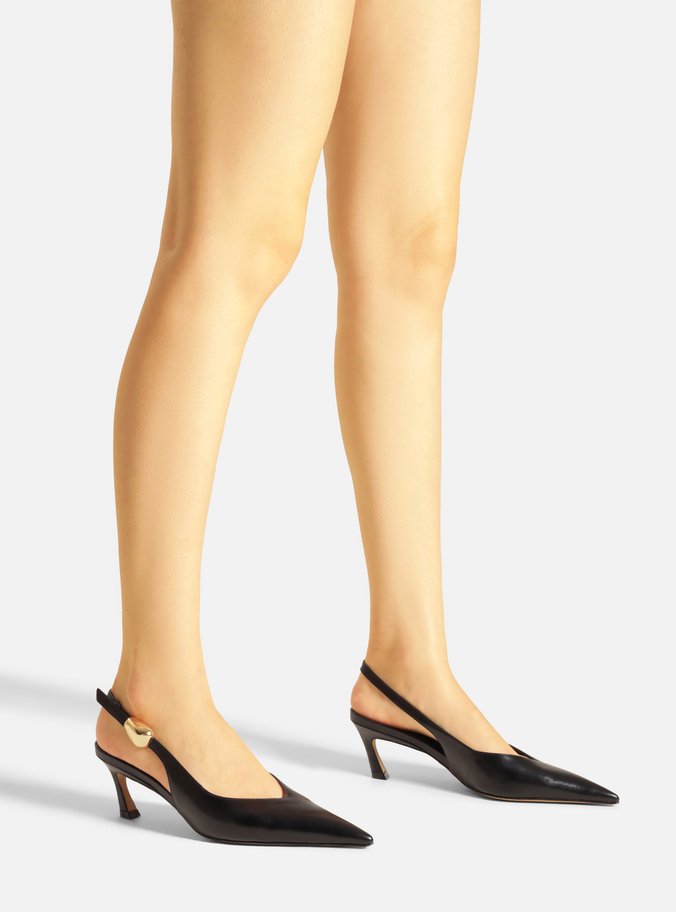Scarpin Preto Couro Salto Kitten Metal