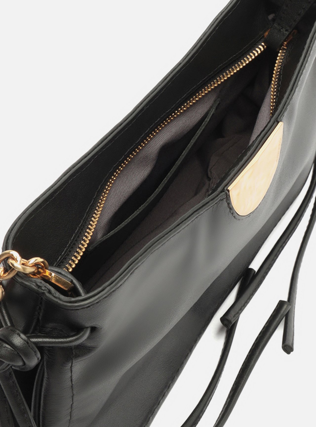 Bolsa Shoulder Preta Couro Grande Corrente — foto 4