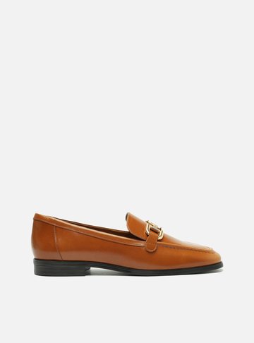 Mocassim Marrom Almond Couro Bridão Metálico