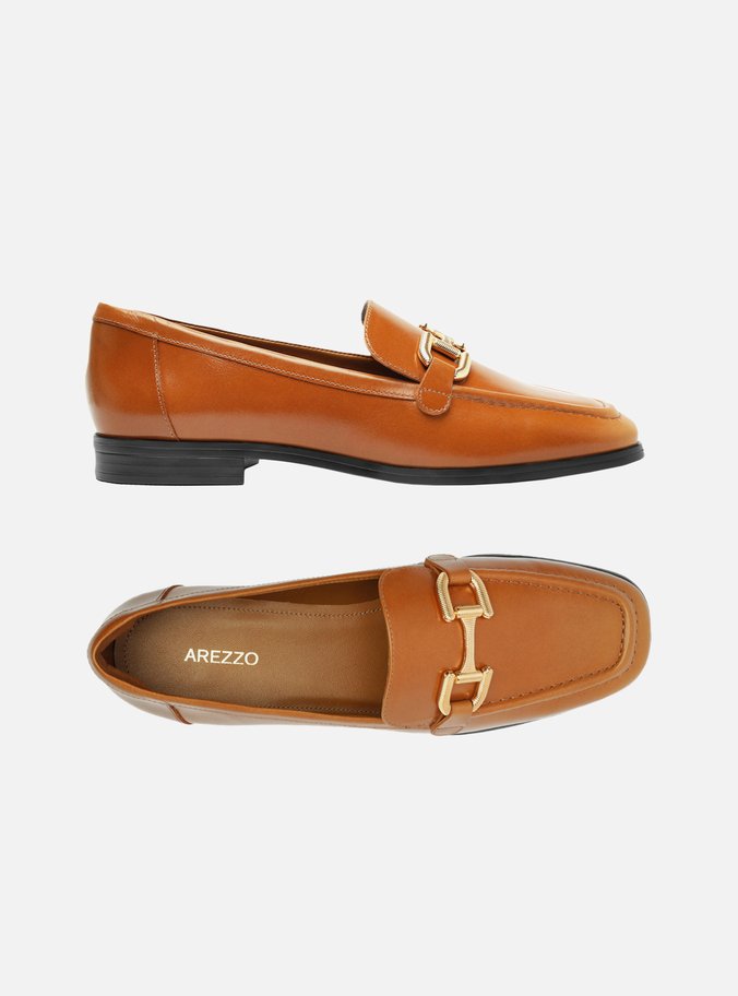 Mocassim Marrom Almond Couro Bridão Metálico