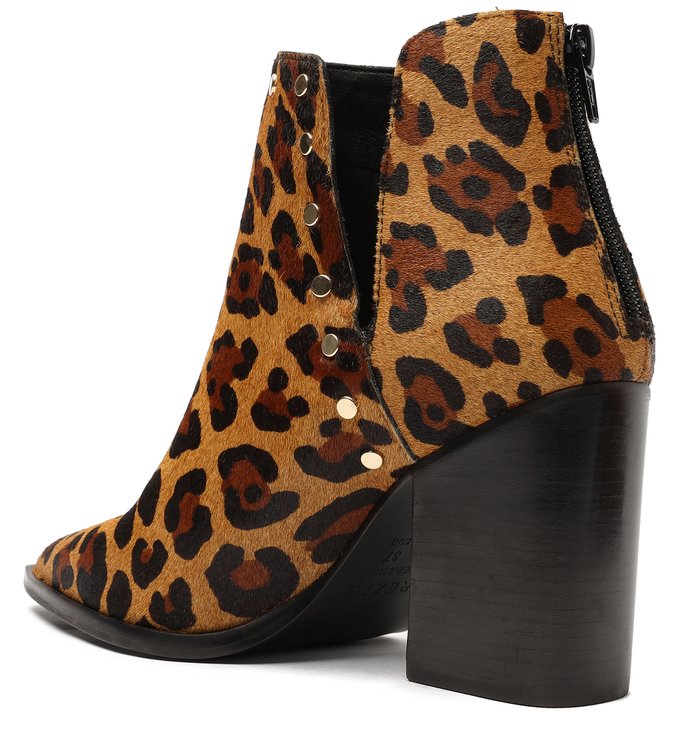 Bota de onca arezzo sales