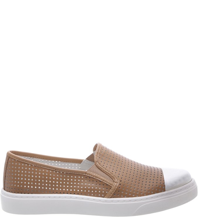 Slip on Biqueira Metalizada Telado Nude