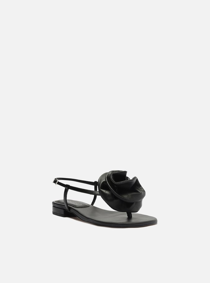 Sandália Preta Couro Salto Baixo Slim Flor