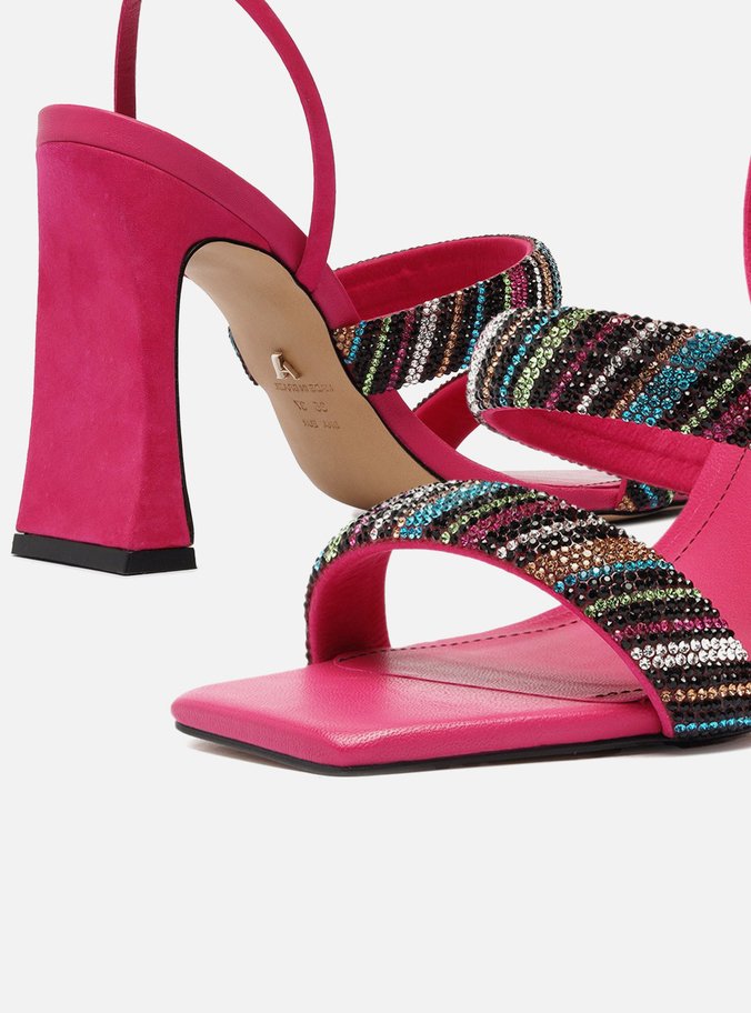 Sandália Rosa Bico Quadrado Tiras Strass