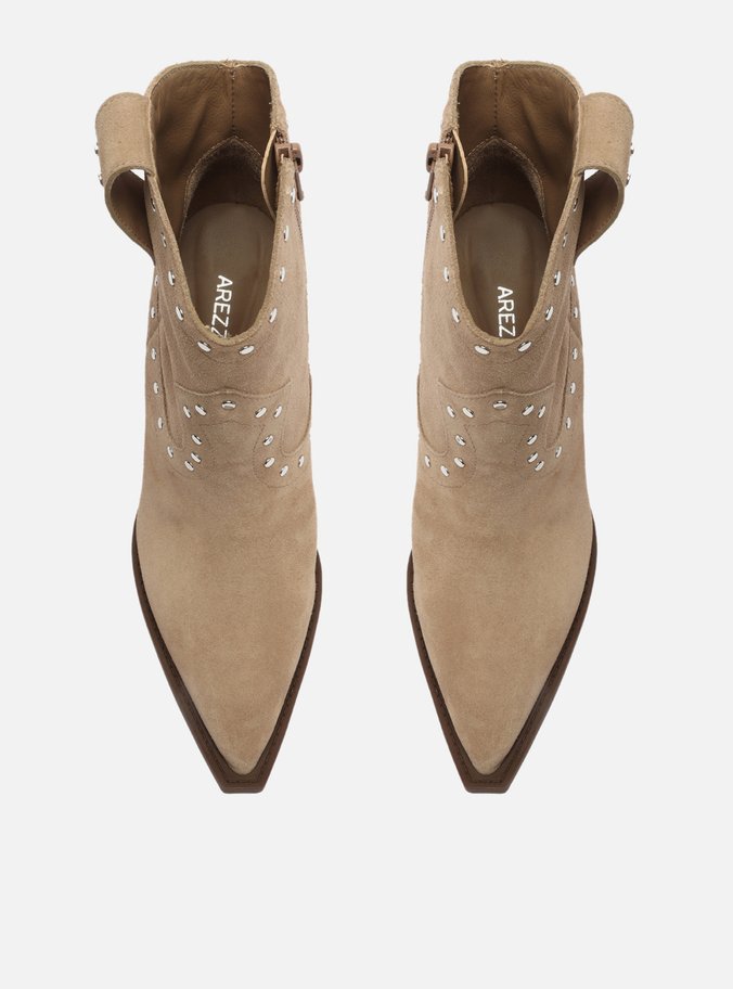 Bota Marrom Acamurçada Cano Curto Tachas Western