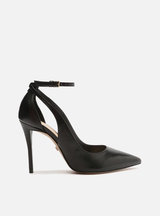 Scarpin Preto Couro Bico Fino Recorte