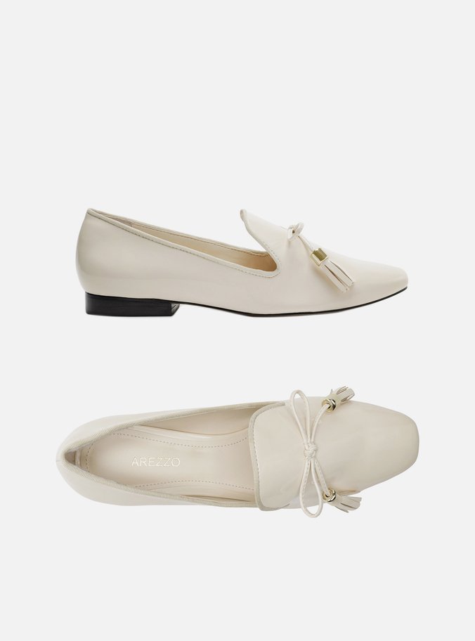 Mocassim Off-White Salto Rasteiro