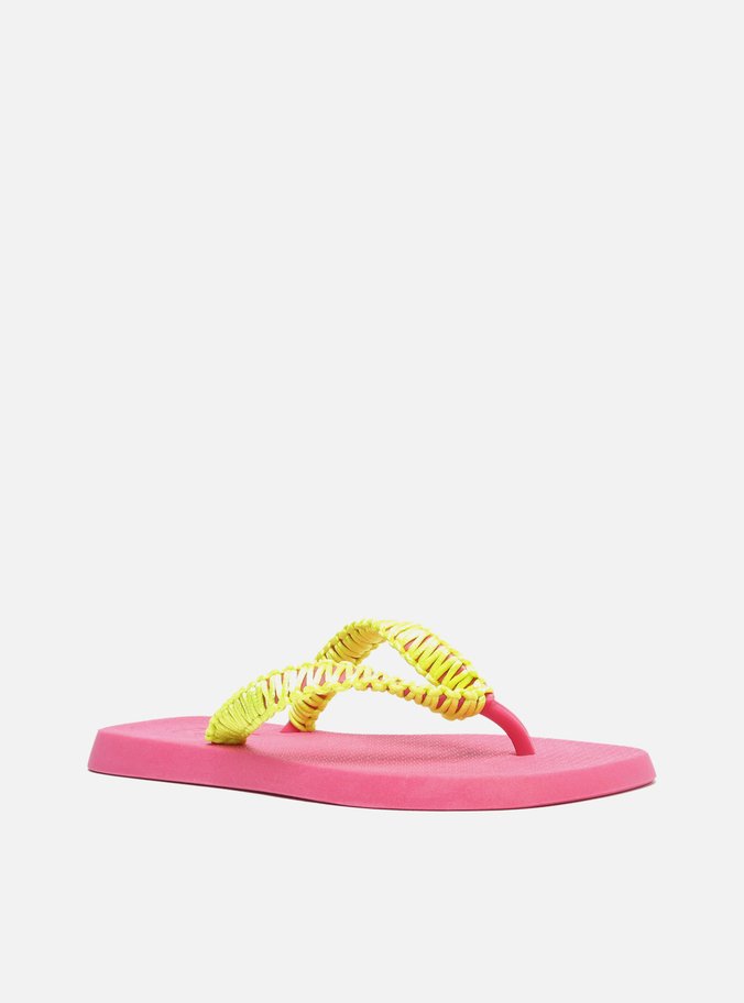Chinelo de Dedo Rosa Macramê Artesanal Brizza Fun