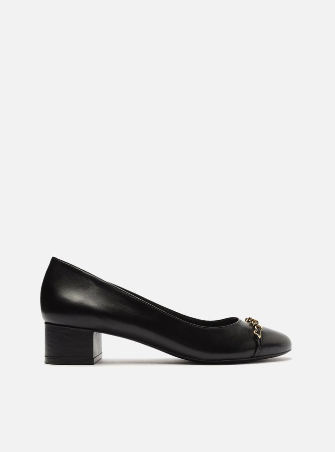 Scarpin Preto Couro Salto Baixo Bloco Corrente