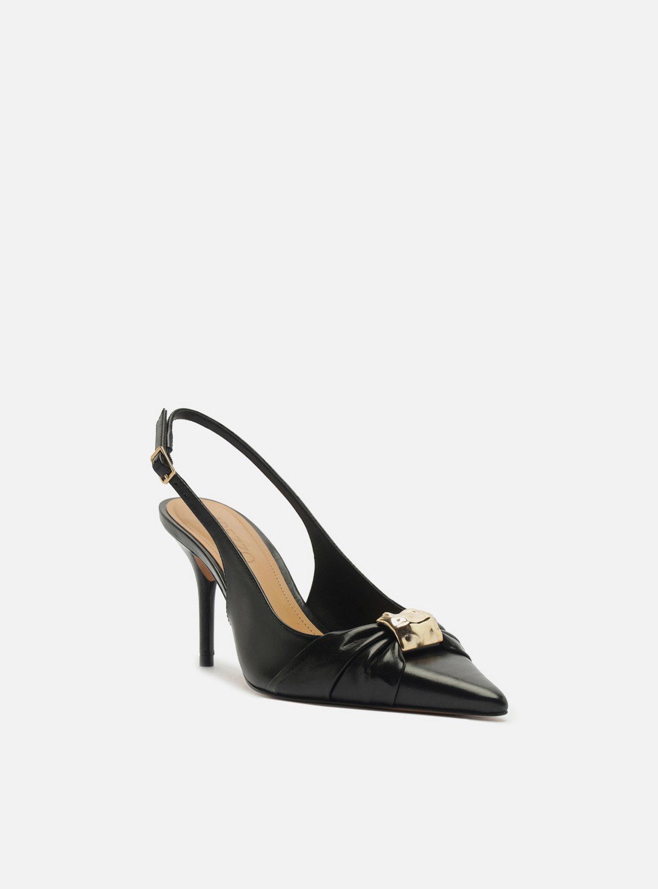 Scarpin Preto Couro Bico Fino Slingback Metal — foto 2