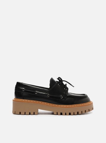 Mocassim Preto Couro Tratorado Amarração
