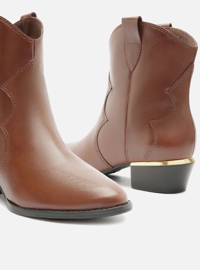 Bota Marrom Couro Cano Curto Salto Baixo West