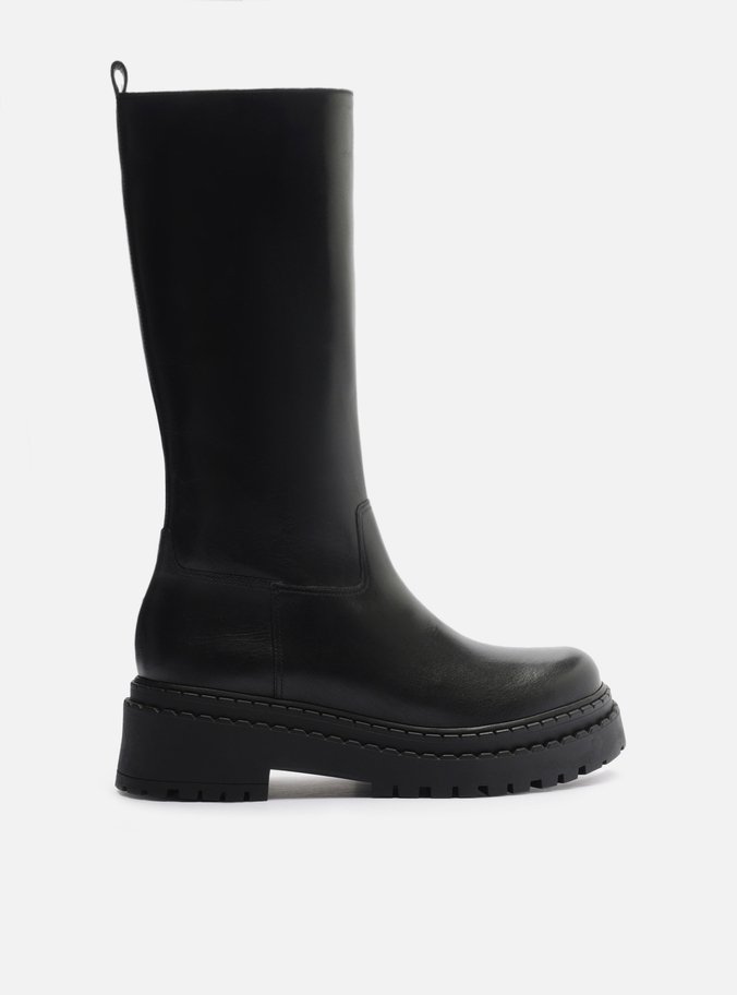 Bota Preta Couro Cano Médio Tratorada Lisa