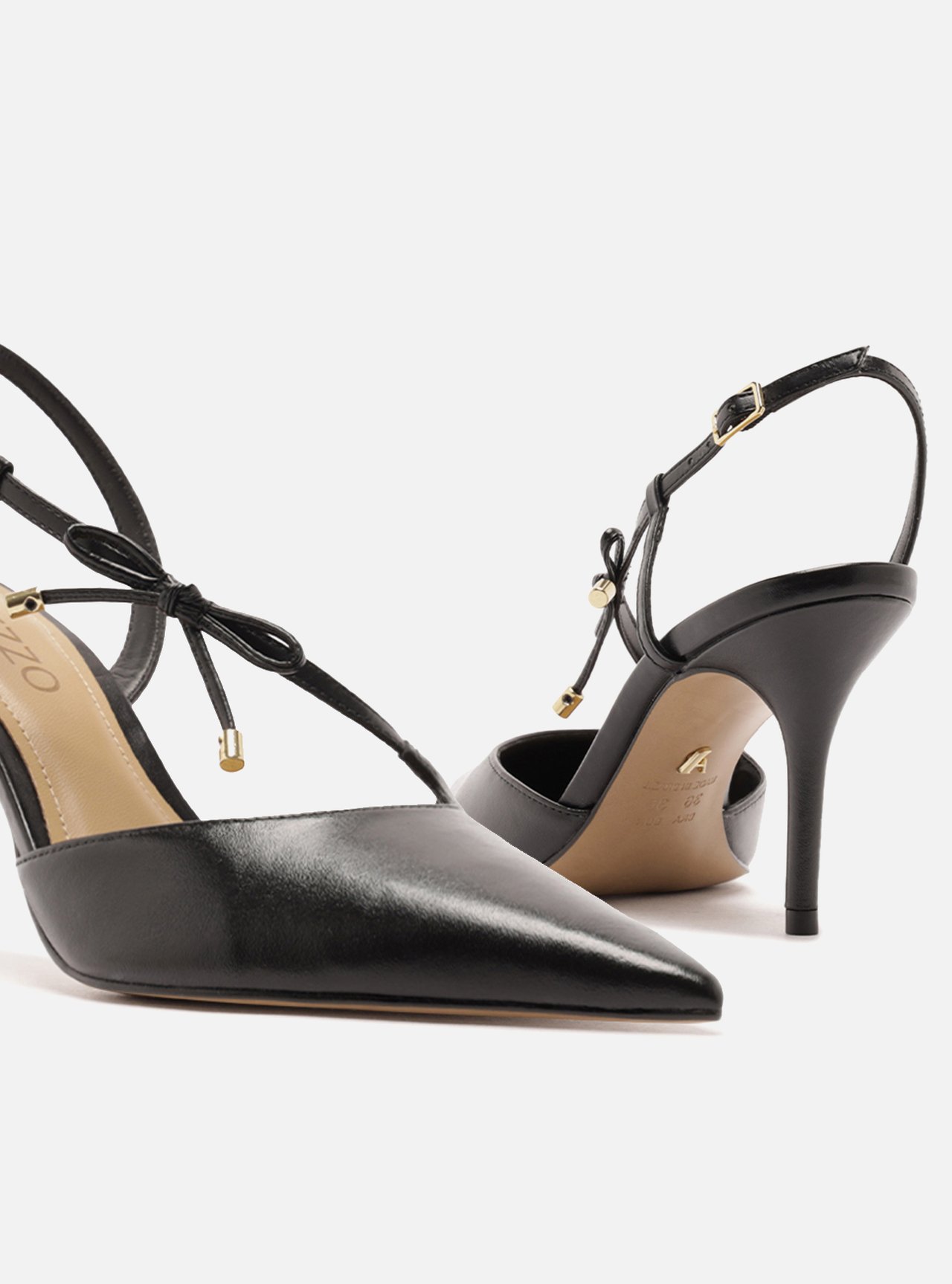 Scarpin Preto Couro Slingback Salto Fino Lacinho — foto 4