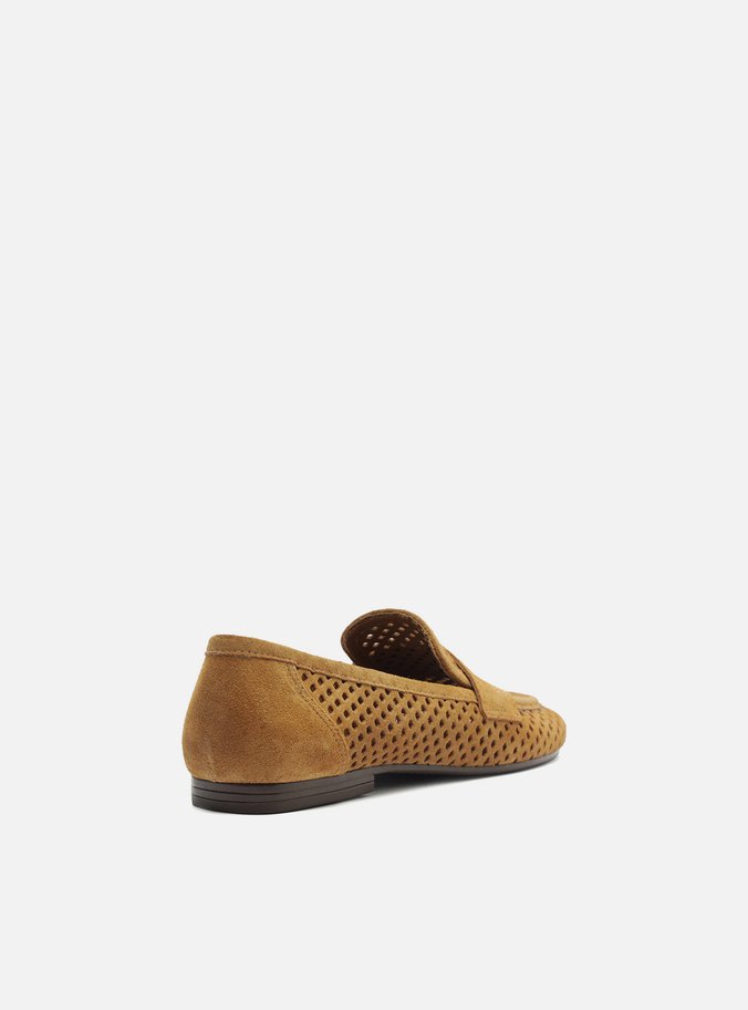 Mocassim Marrom Suede Bico Redondo Vazado Metal