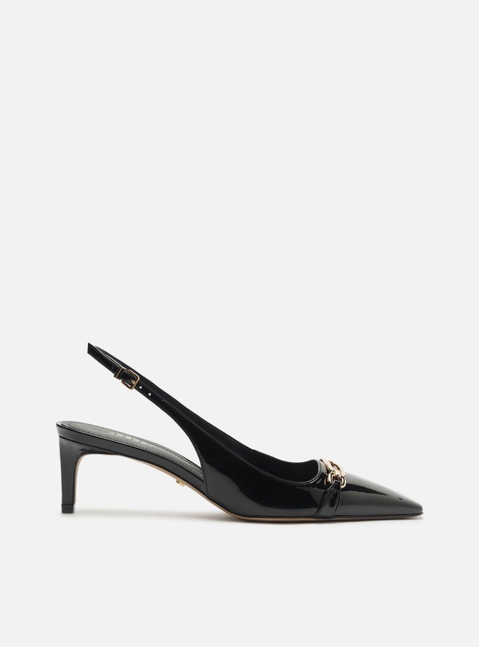 Scarpin Preto Verniz Salto Baixo Slingback Metal