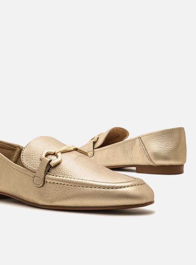 Mocassim Dourado Bridão Metálico Luma
