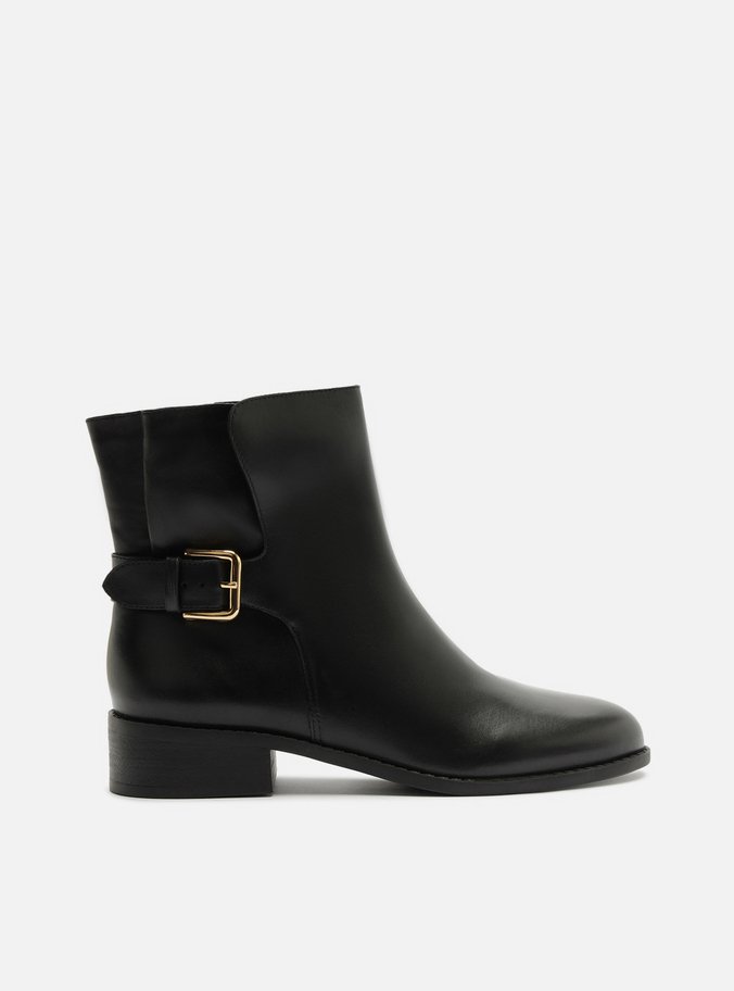 Bota Preta Couro Cano Curto Salto Baixo Fivela
