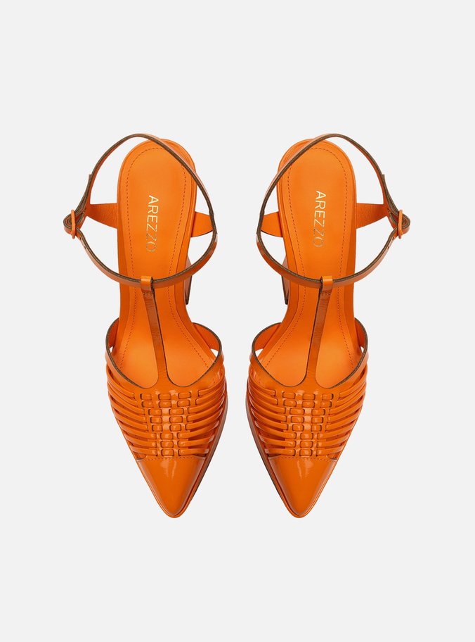 Scarpin Laranja Verniz Meia Pata Bico Fino Paloma