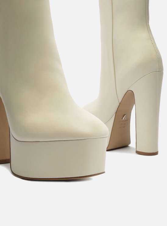 Bota Off-White Couro Cano Curto Meia Pata Madison