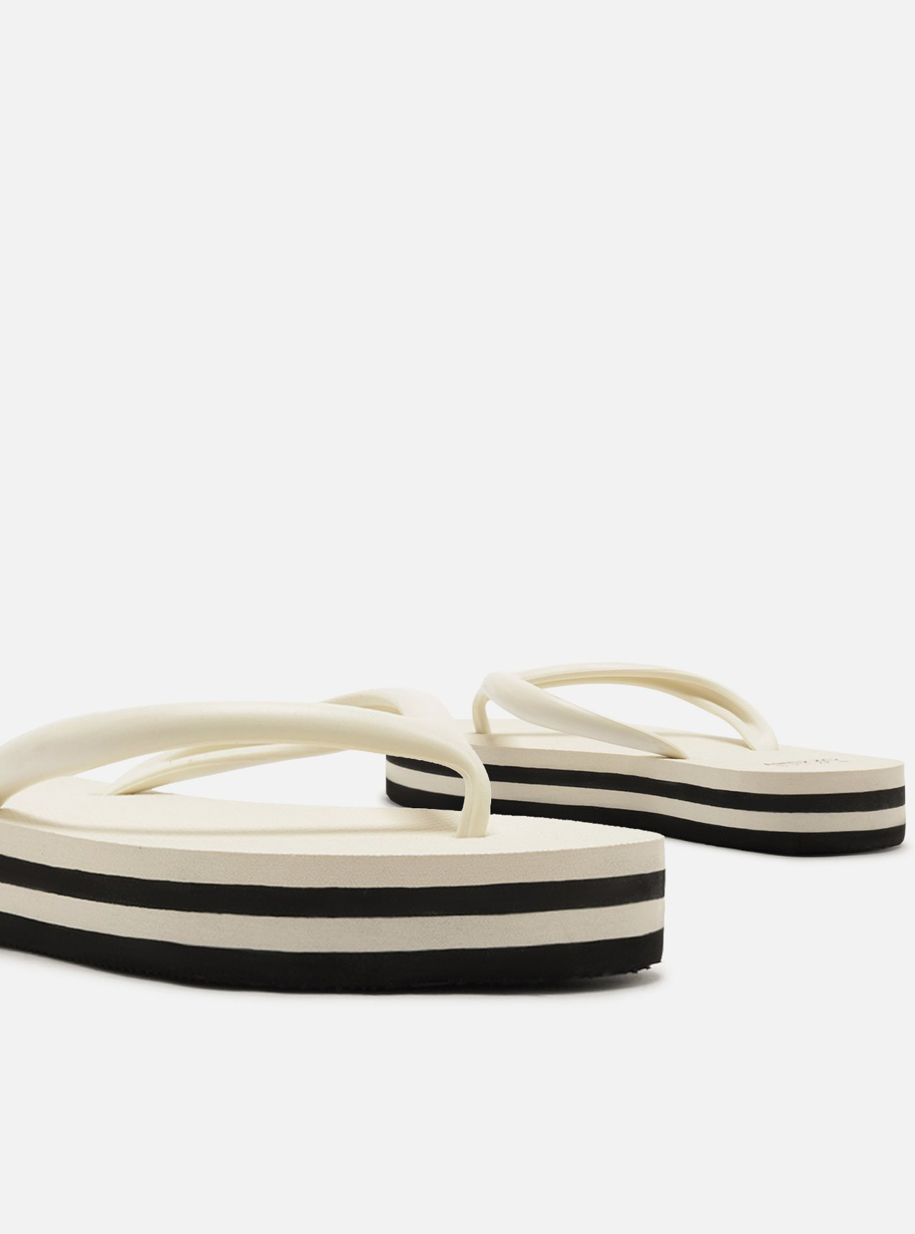 Chinelo Branco — foto 4