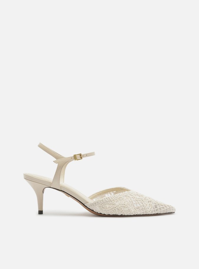 Scarpin Branca Salto Fino Bordado