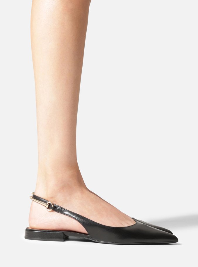 Sapatilha Preta Couro Bico Fino Slingback Metais