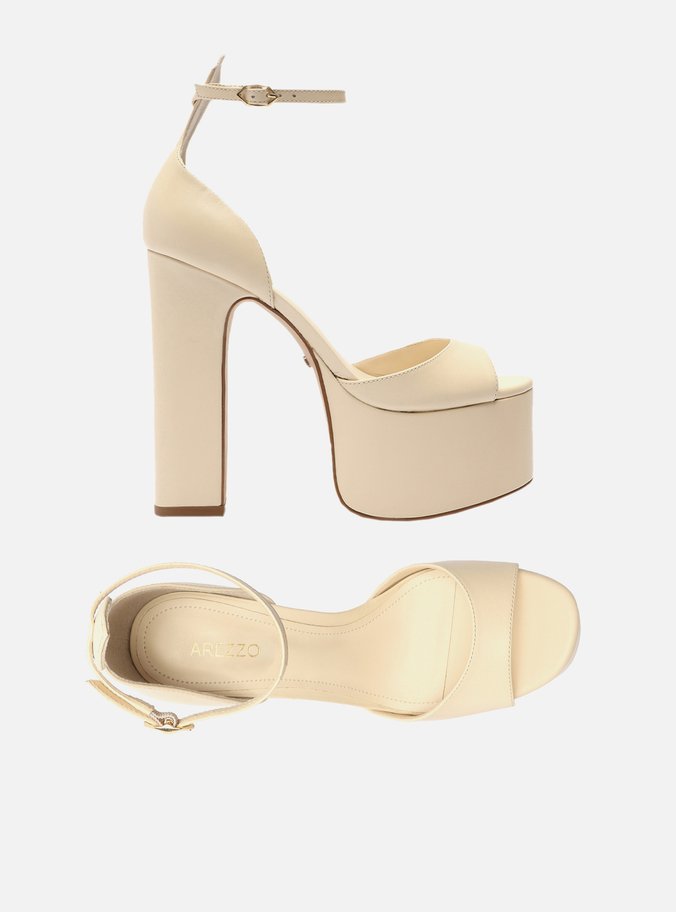 Sandália Off-White Couro Meia Pata Madison
