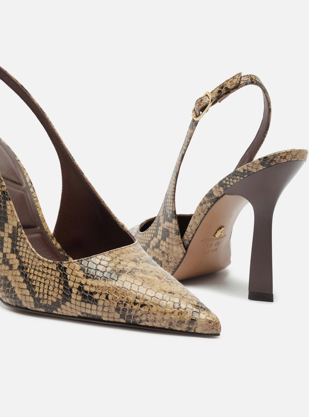 Scarpin Animal Print Couro Salto Fino Fivela Slingback — foto 4