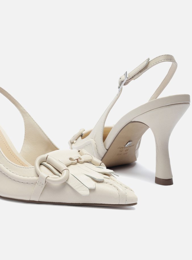 Scarpin Branco Couro Bico Fino Slingback Barbicacho