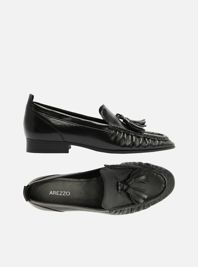 Mocassim Preto Couro Bico Redondo Barbicacho