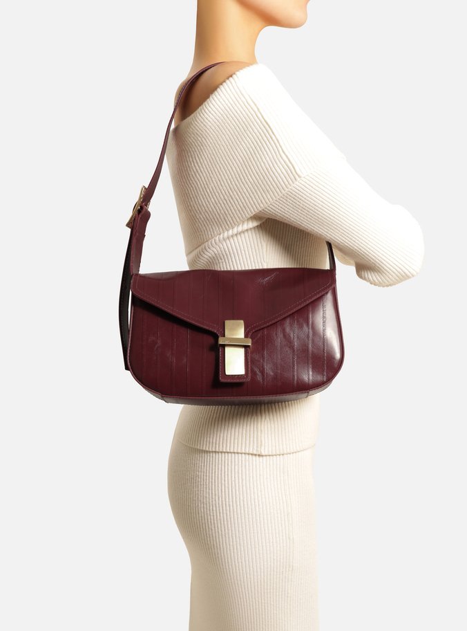 Bolsa Tiracolo Bordô Couro Pequena Tampo Metal